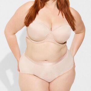 NWT Torrid Curve Smoothing 360 brief